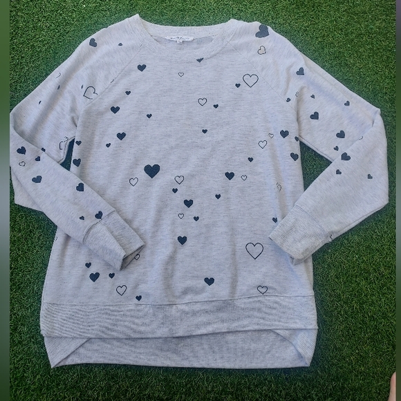 Gray Heart Patterned Sweatshirt - Picture 2 of 4